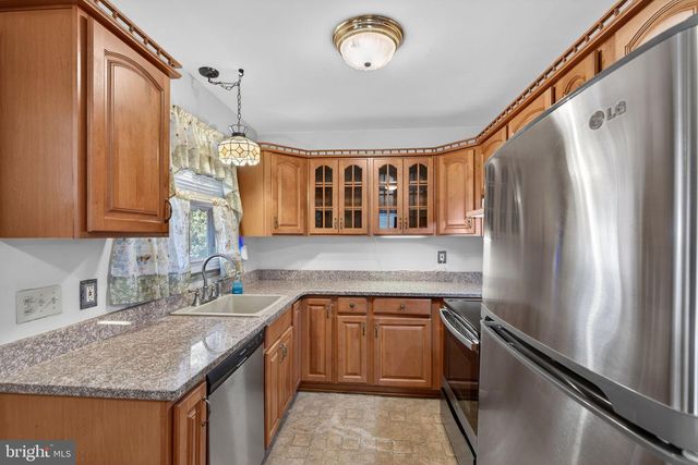 821 N HANOVER ST, Pottstown, PA 19464