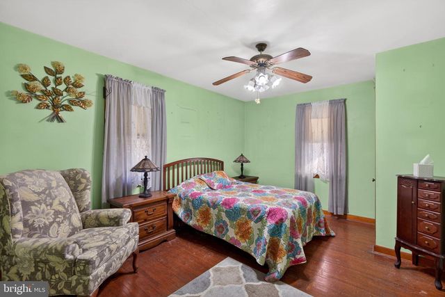 821 N HANOVER ST, Pottstown, PA 19464