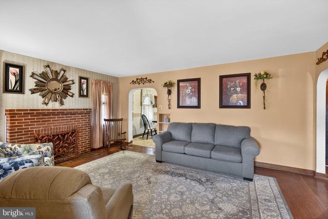 821 N HANOVER ST, Pottstown, PA 19464