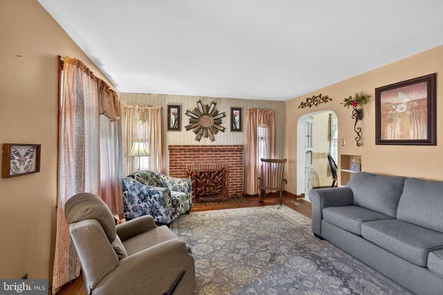 821 N HANOVER ST, Pottstown, PA 19464