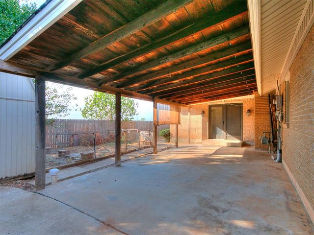 3629 N Ridgewood Drive, Midwest City, OK 73110