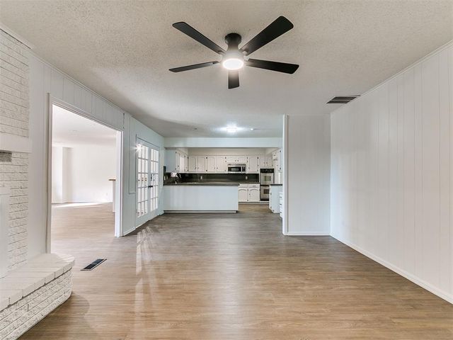 3629 N Ridgewood Drive, Midwest City, OK 73110