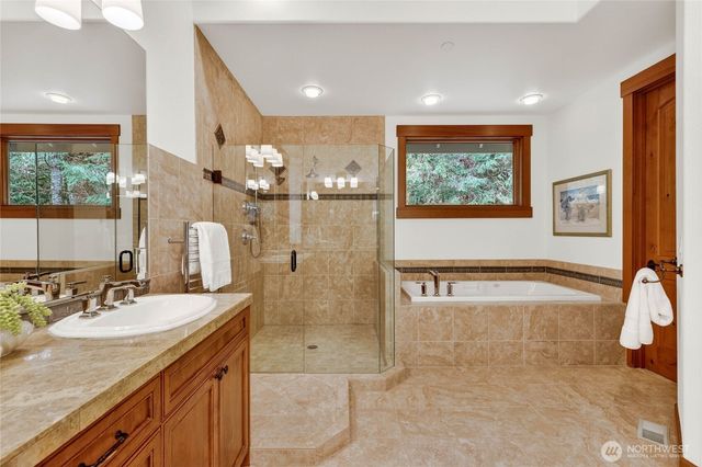 23011 257th Avenue SE, Maple Valley, WA 98038