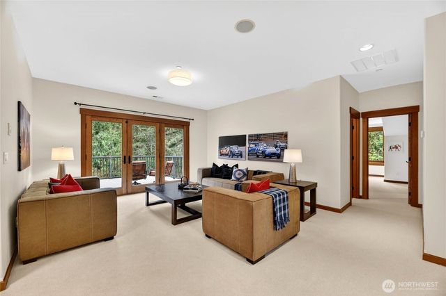 23011 257th Avenue SE, Maple Valley, WA 98038