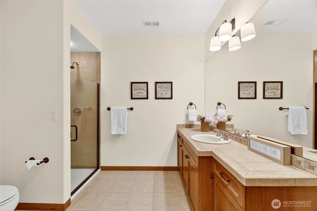 23011 257th Avenue SE, Maple Valley, WA 98038