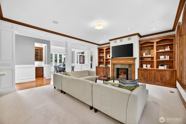 23011 257th Avenue SE, Maple Valley, WA 98038