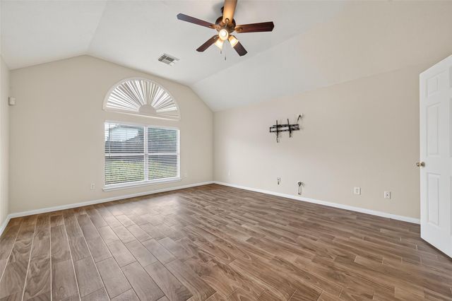9127 N Ferndale Place Drive, Houston, TX 77064
