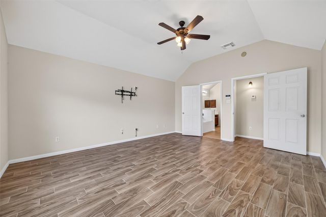 9127 N Ferndale Place Drive, Houston, TX 77064