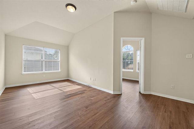 9127 N Ferndale Place Drive, Houston, TX 77064