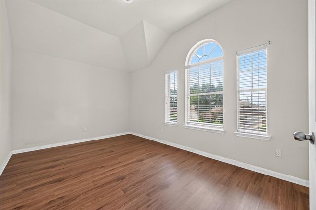 9127 N Ferndale Place Drive, Houston, TX 77064