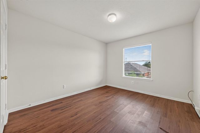9127 N Ferndale Place Drive, Houston, TX 77064