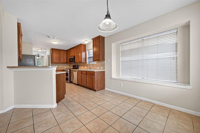 9127 N Ferndale Place Drive, Houston, TX 77064