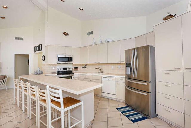 184 Bahama Avenue, Key Largo, FL 33037