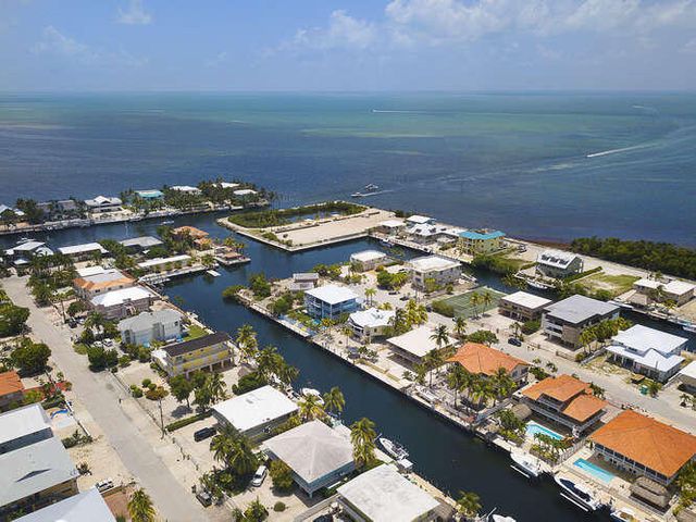184 Bahama Avenue, Key Largo, FL 33037