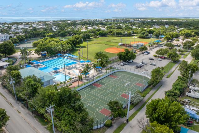 184 Bahama Avenue, Key Largo, FL 33037