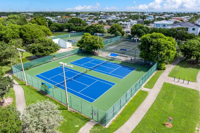 184 Bahama Avenue, Key Largo, FL 33037