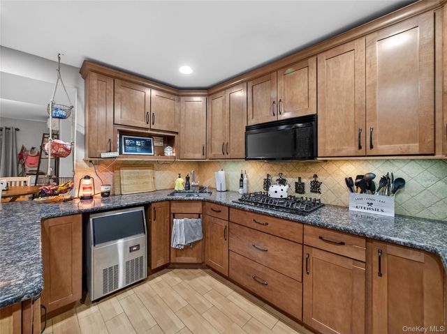 3 Claremont Lane, Suffern, NY 10901