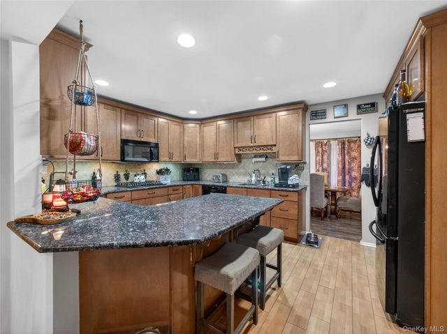 3 Claremont Lane, Suffern, NY 10901