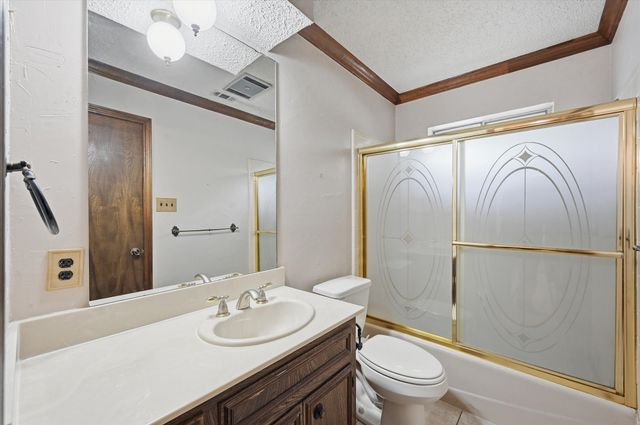 2900 Greenbrook Drive, Arlington, TX 76016