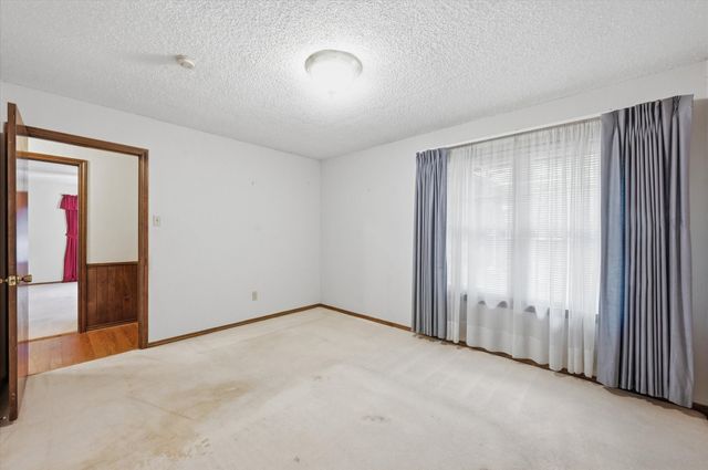 2900 Greenbrook Drive, Arlington, TX 76016