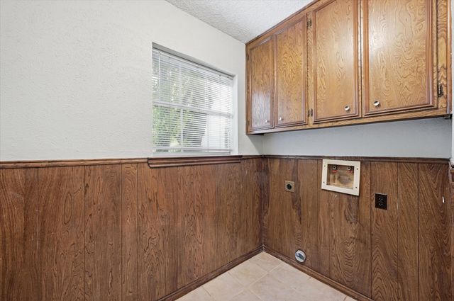 2900 Greenbrook Drive, Arlington, TX 76016