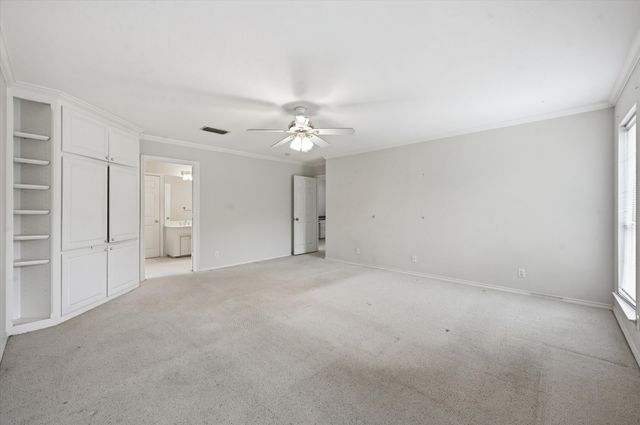 2900 Greenbrook Drive, Arlington, TX 76016