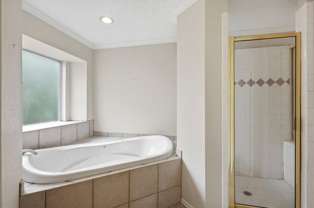 2900 Greenbrook Drive, Arlington, TX 76016