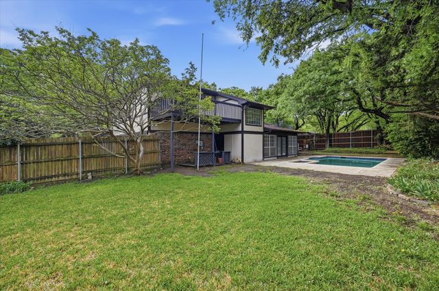 2900 Greenbrook Drive, Arlington, TX 76016