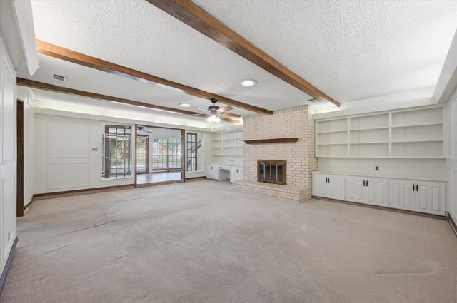 2900 Greenbrook Drive, Arlington, TX 76016