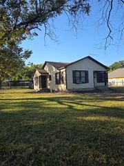 3825 shelby Avenue, Waco, TX 76711