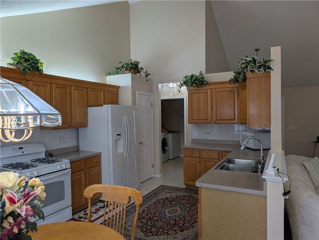 55 Barclay Court, Greece, NY 14612