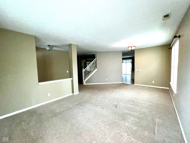 6682 Amherst Way, Zionsville, IN 46077