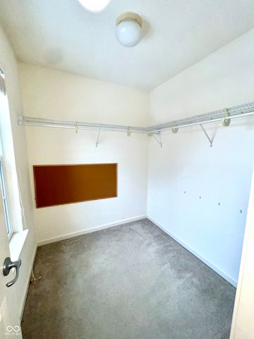 6682 Amherst Way, Zionsville, IN 46077