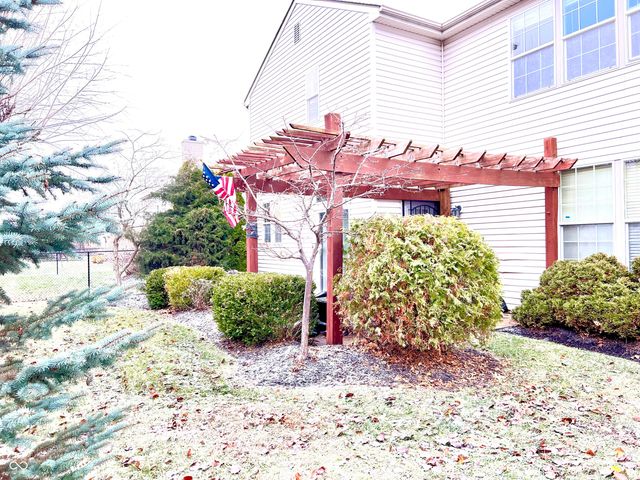 6682 Amherst Way, Zionsville, IN 46077