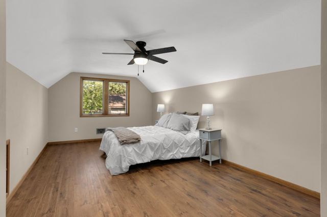 404 15th Street W, Hastings, MN 55033