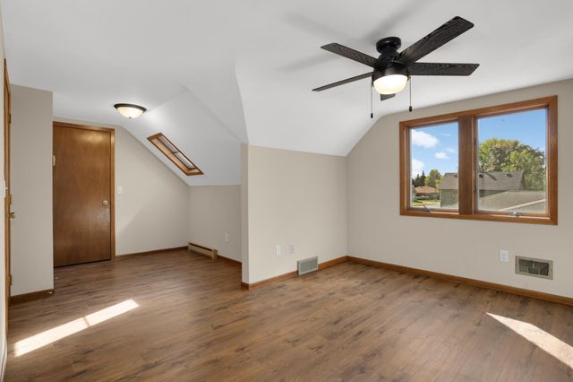 404 15th Street W, Hastings, MN 55033