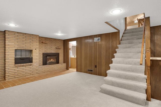 404 15th Street W, Hastings, MN 55033