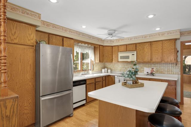 404 15th Street W, Hastings, MN 55033