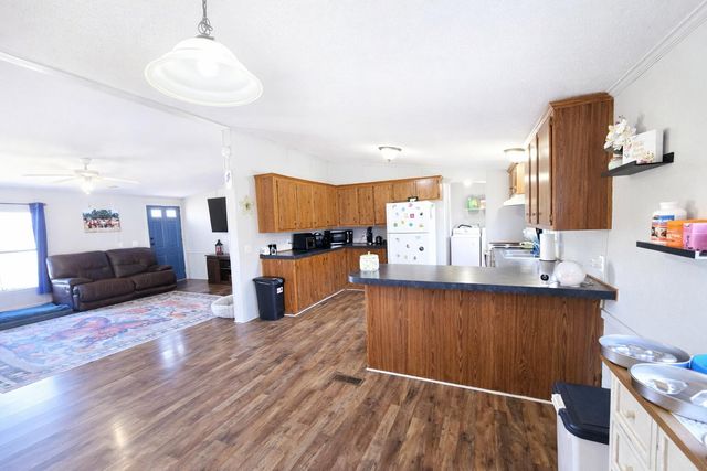 1085 Oak Grove Road, Columbia, KY 42728