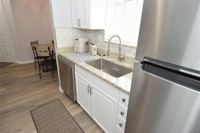 8754 MALLARD RESERVE DRIVE 202, Tampa, FL 33614