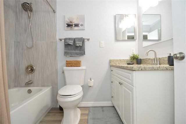 8754 MALLARD RESERVE DRIVE 202, Tampa, FL 33614