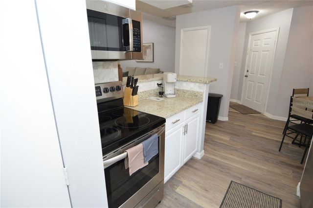 8754 MALLARD RESERVE DRIVE 202, Tampa, FL 33614