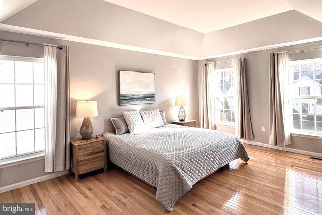 7 STIRLING DR, Newark, DE 19702