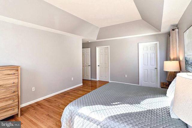 7 STIRLING DR, Newark, DE 19702