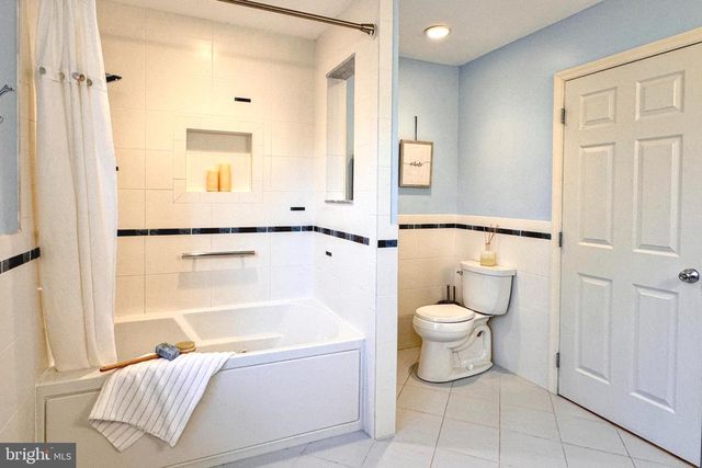 7 STIRLING DR, Newark, DE 19702