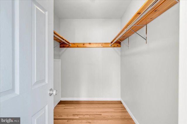 7 STIRLING DR, Newark, DE 19702