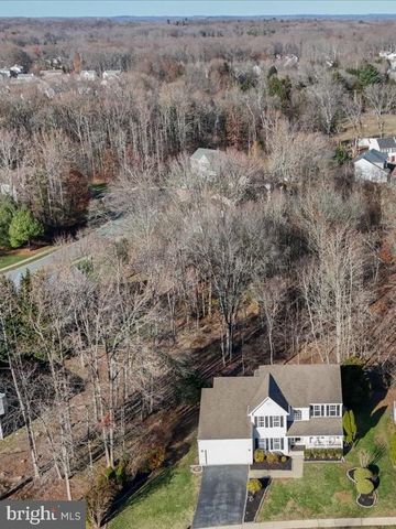 7 STIRLING DR, Newark, DE 19702