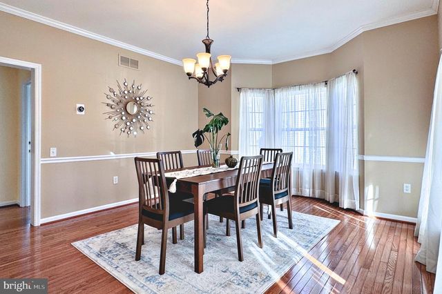 7 STIRLING DR, Newark, DE 19702