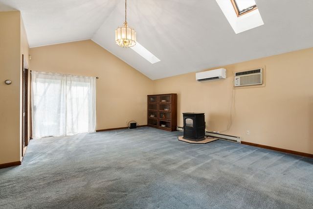 7 Salem Rd, Southwick, MA 01077