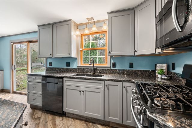 7 Salem Rd, Southwick, MA 01077